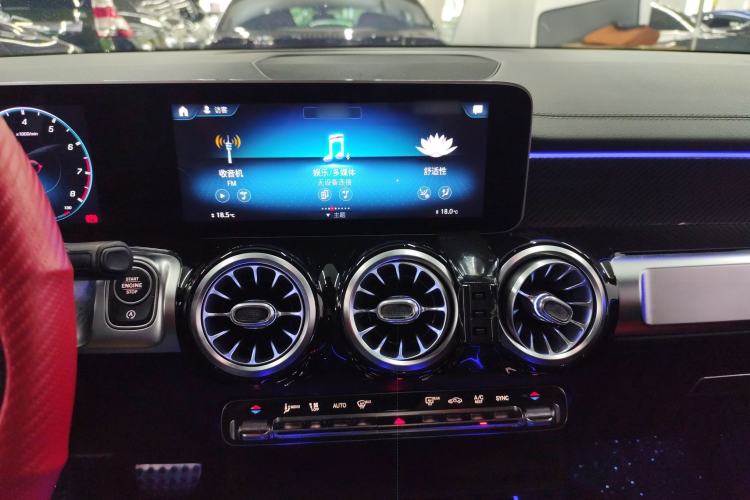 Used Mercedes-Benz GLB AMG 2021 AMG GLB 35 4MATIC Audio And AC Panel