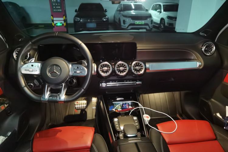 Used Mercedes-Benz GLB AMG 2021-Year Restyled AMG GLB 35 4MATIC Center Console
