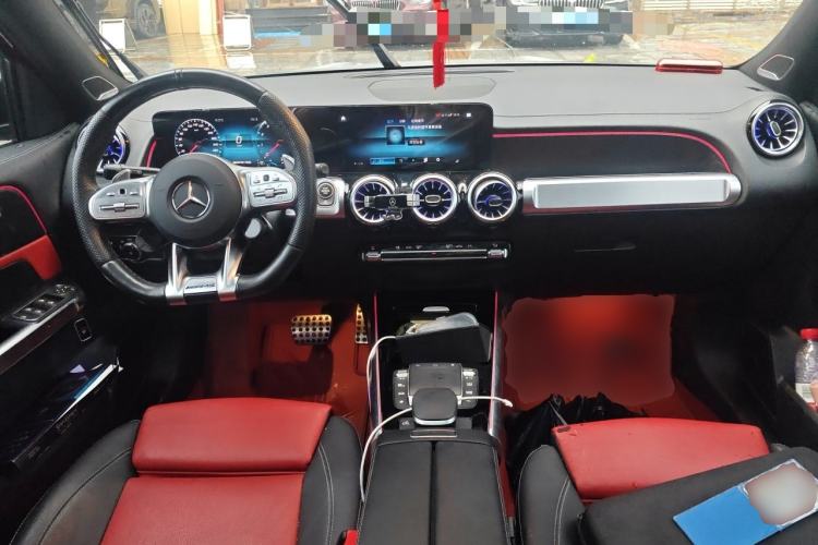 Used Mercedes-Benz GLB AMG 2021-Year Restyled AMG GLB 35 4MATIC Center Console