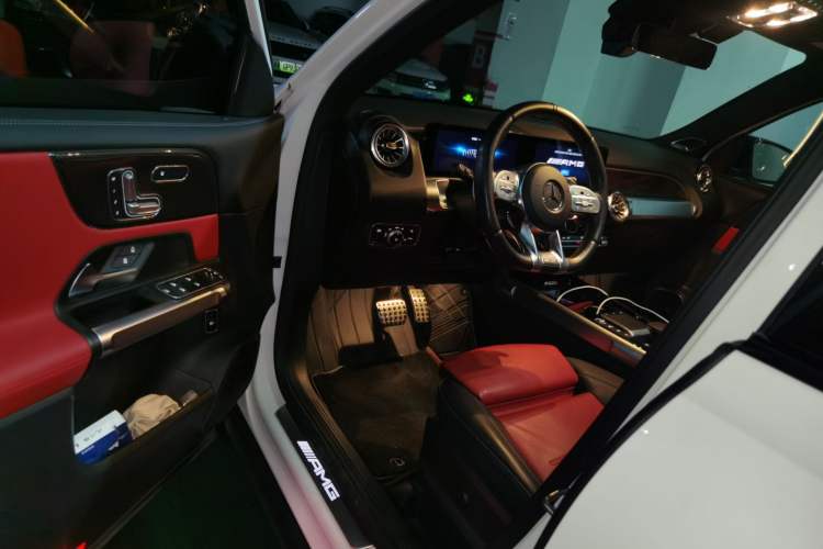 Used Mercedes-Benz GLB AMG 2021-Year Restyled AMG GLB 35 4MATIC Driver Seat