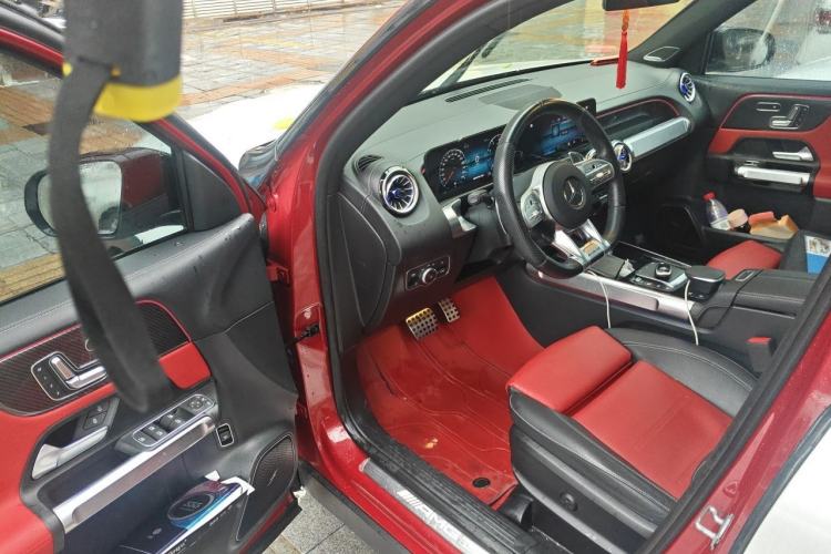 Used Mercedes-Benz GLB AMG 2021-Year Restyled AMG GLB 35 4MATIC Driver Seat