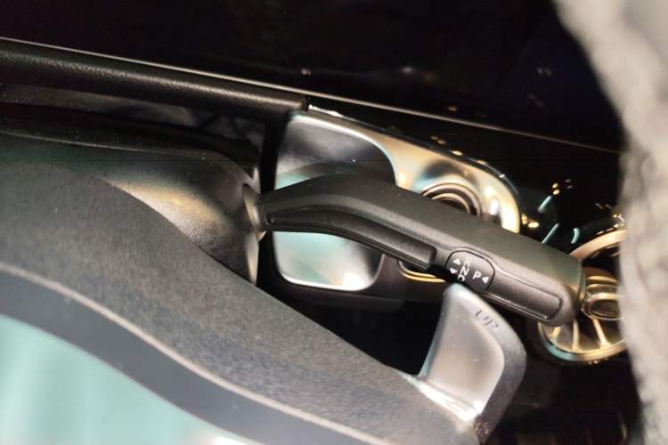 Used Mercedes-Benz GLB AMG 2021 AMG GLB 35 4MATIC Gear Lever