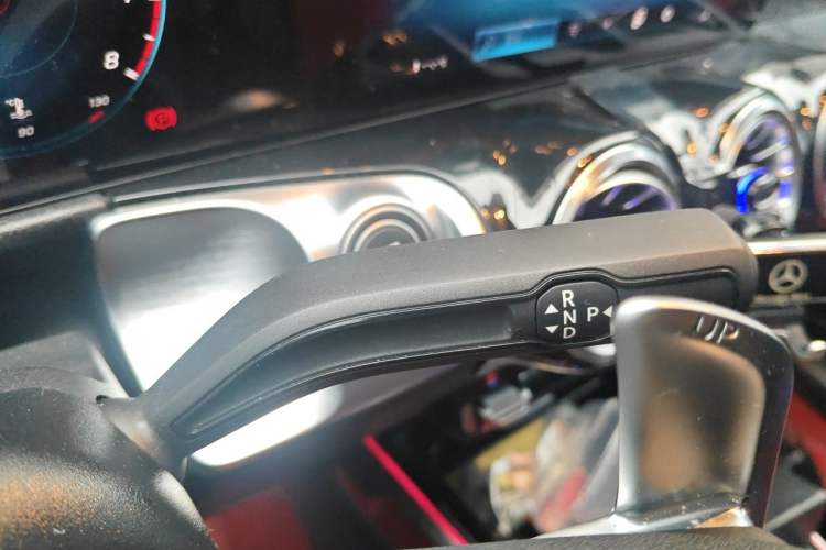 Used Mercedes-Benz GLB AMG 2021-Year Restyled AMG GLB 35 4MATIC Gear Lever