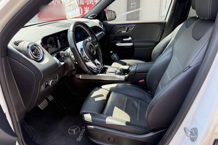 Used Mercedes-Benz GLB AMG 2021-Year Restyled AMG GLB 35 4MATIC Interior 3