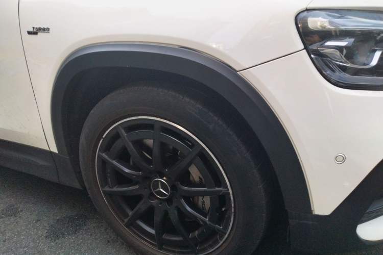 Used Mercedes-Benz GLB AMG 2021-Year Restyled AMG GLB 35 4MATIC Right Front Wheel Hub