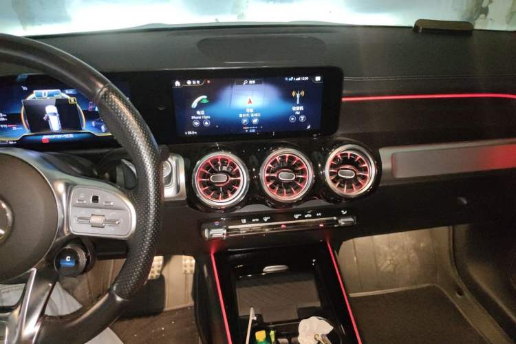 Used Mercedes-Benz GLB AMG 2022 AMG GLB 35 4MATIC Audio And AC Panel