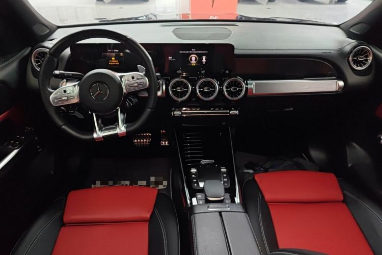 Used Mercedes-Benz GLB AMG 2022 AMG GLB 35 4MATIC Center Console