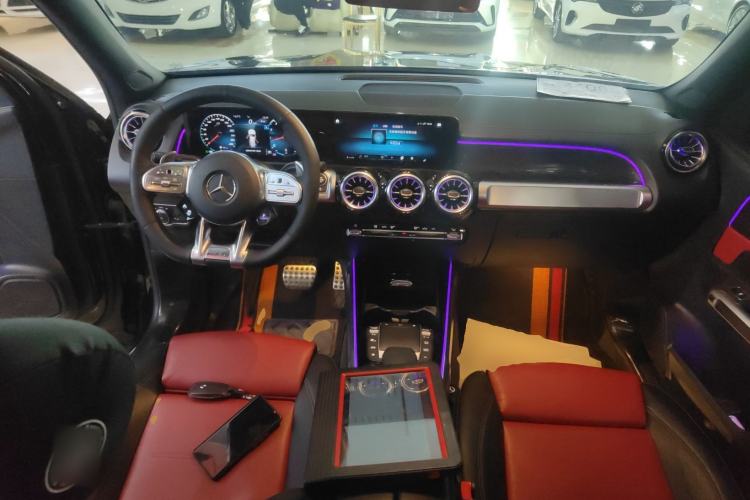Used Mercedes-Benz GLB AMG 2022 AMG GLB 35 4MATIC Center Console