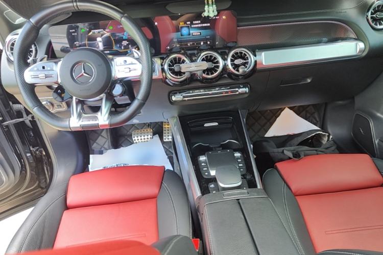 Used Mercedes-Benz GLB AMG 2022 AMG GLB 35 4MATIC Center Console