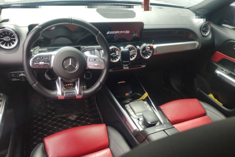 Used Mercedes-Benz GLB AMG 2022 AMG GLB 35 4MATIC Center Console