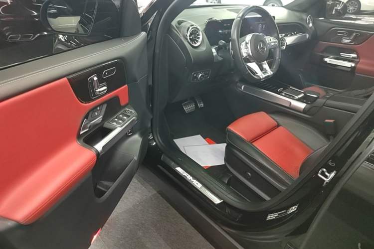 Used Mercedes-Benz GLB AMG 2022 AMG GLB 35 4MATIC Driver Seat