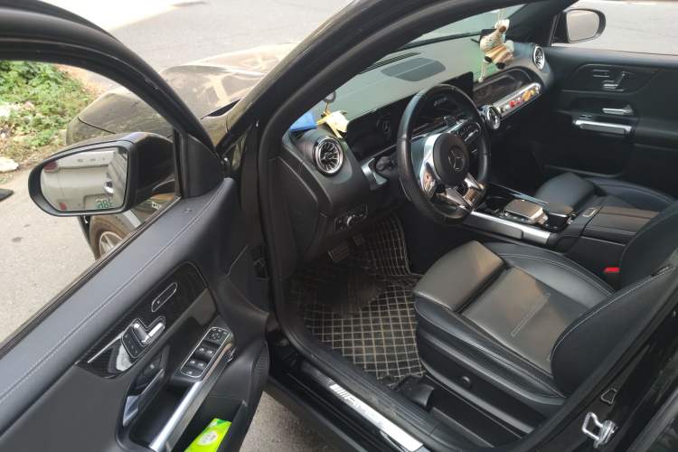 Used Mercedes-Benz GLB AMG 2022 AMG GLB 35 4MATIC Driver Seat