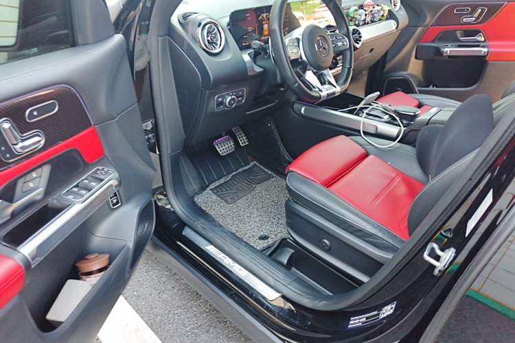 Used Mercedes-Benz GLB AMG 2022 AMG GLB 35 4MATIC Driver Seat