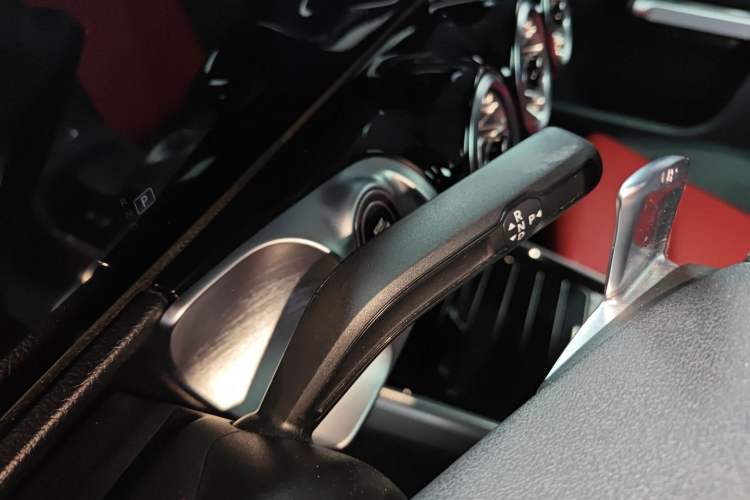 Used Mercedes-Benz GLB AMG 2022 AMG GLB 35 4MATIC Gear Lever