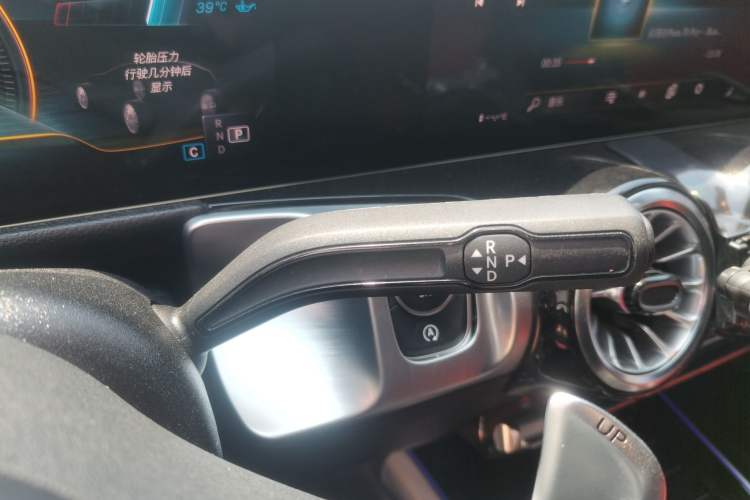 Used Mercedes-Benz GLB AMG 2022 AMG GLB 35 4MATIC Gear Lever