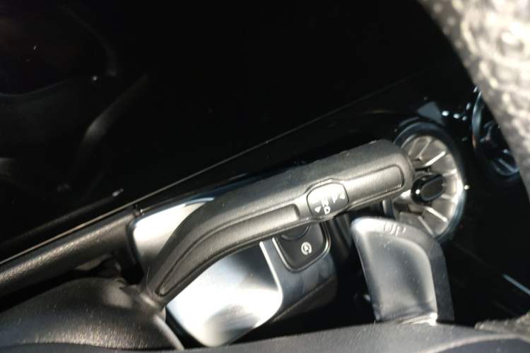Used Mercedes-Benz GLB AMG 2022 AMG GLB 35 4MATIC Gear Lever