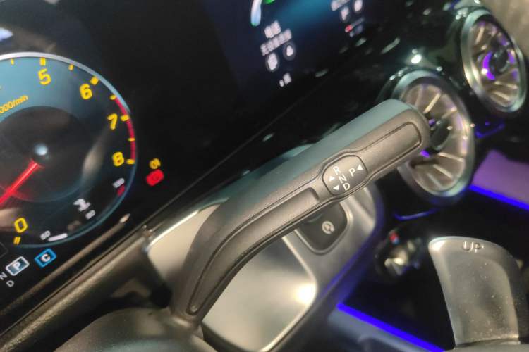 Used Mercedes-Benz GLB AMG 2022 AMG GLB 35 4MATIC Gear Lever