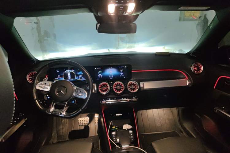 Used Mercedes-Benz GLB AMG 2022 AMG GLB 35 4MATIC Headliner