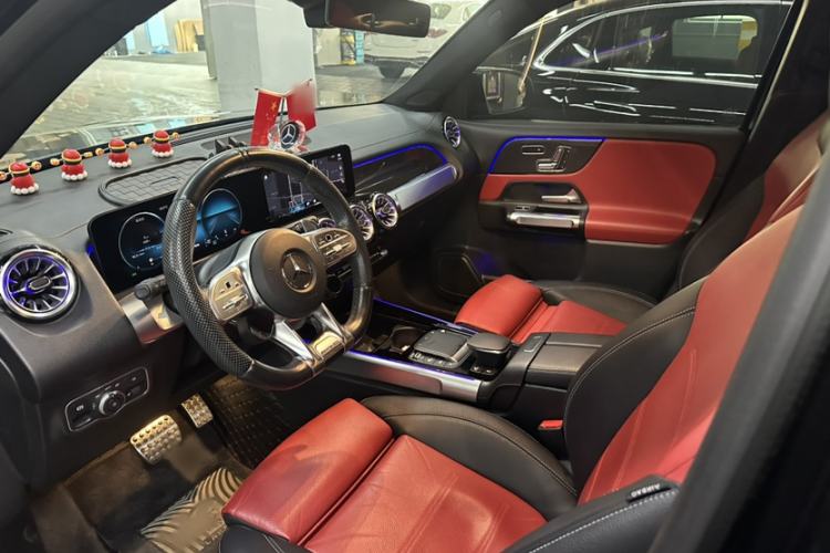 Used Mercedes-Benz GLB AMG 2022 AMG GLB 35 4MATIC Interior 1