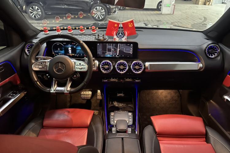 Used Mercedes-Benz GLB AMG 2022 AMG GLB 35 4MATIC Interior 3