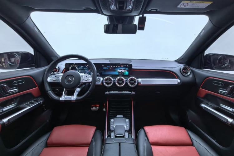Used Mercedes-Benz GLB AMG 2022 AMG GLB 35 4MATIC Interior 4