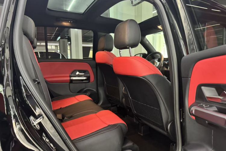 Used Mercedes-Benz GLB AMG 2022 AMG GLB 35 4MATIC Interior 8