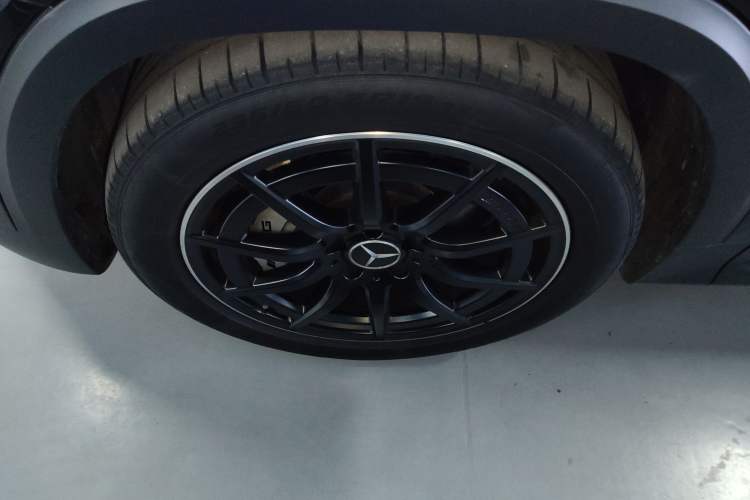 Used Mercedes-Benz GLB AMG 2022 AMG GLB 35 4MATIC Left Front Wheel Hub
