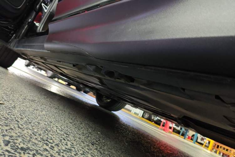 Used Mercedes-Benz GLB AMG 2022 AMG GLB 35 4MATIC Left Side Sill