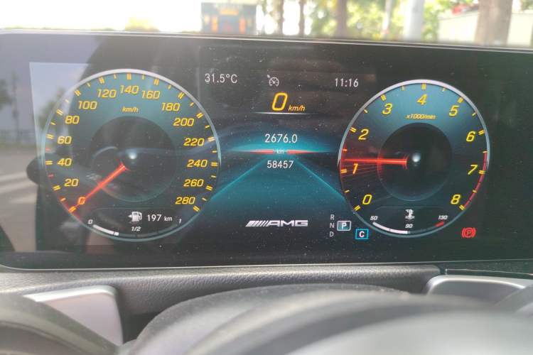 Used Mercedes-Benz GLB AMG 2022 AMG GLB 35 4MATIC Odometer Close Up