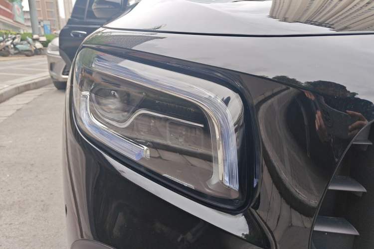 Used Mercedes-Benz GLB AMG 2022 AMG GLB 35 4MATIC Right Front Headlight