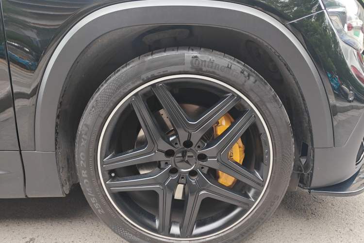 Used Mercedes-Benz GLB AMG 2022 AMG GLB 35 4MATIC Right Front Wheel Hub