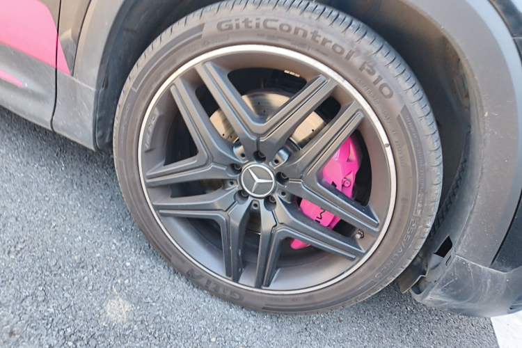 Used Mercedes-Benz GLB AMG 2022 AMG GLB 35 4MATIC Right Front Wheel Hub