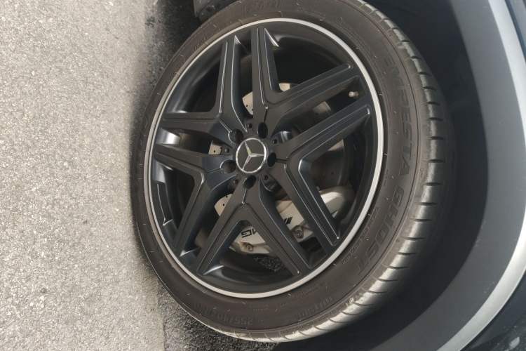 Used Mercedes-Benz GLB AMG 2022 AMG GLB 35 4MATIC Right Front Wheel Hub