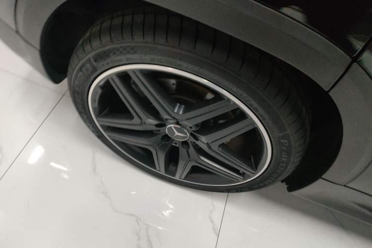 Used Mercedes-Benz GLB AMG 2022 AMG GLB 35 4MATIC Right Rear Wheel Hub