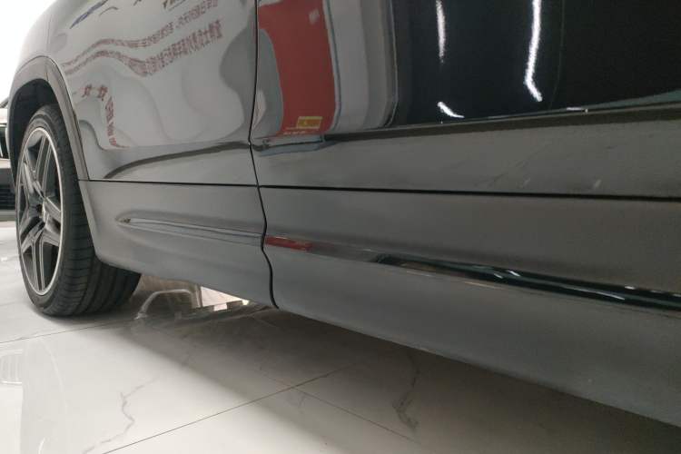 Used Mercedes-Benz GLB AMG 2022 AMG GLB 35 4MATIC Right Side Sill