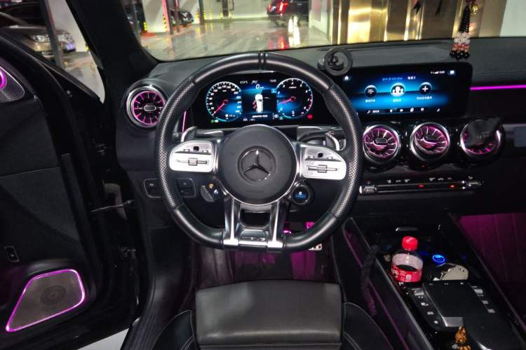 Used Mercedes-Benz GLB AMG 2022 AMG GLB 35 4MATIC Steering Wheel