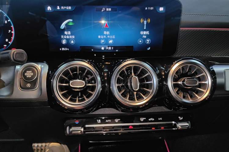 Used Mercedes-Benz GLB AMG 2022 AMG GLB 35 4MATIC Audio And AC Panel