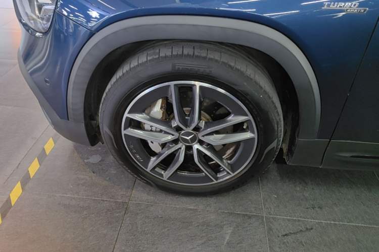 Used Mercedes-Benz GLB AMG 2022 AMG GLB 35 4MATIC Exterior 4