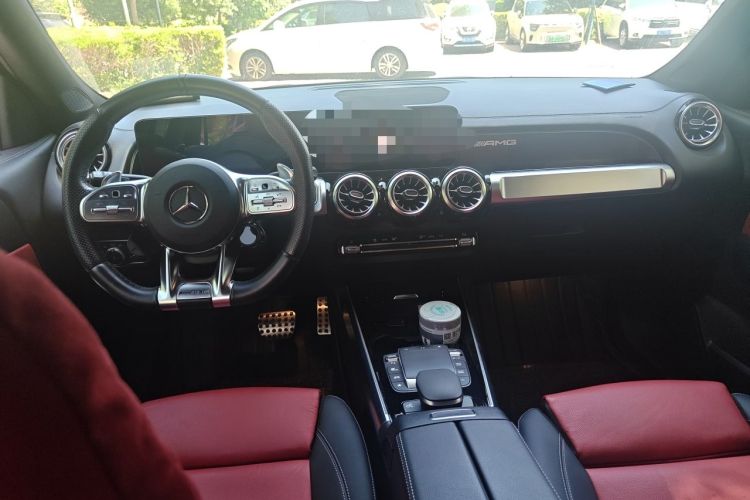 Used Mercedes-Benz GLB AMG 2022 AMG GLB 35 4MATIC Center Console