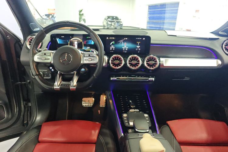 Used Mercedes-Benz GLB AMG 2022 AMG GLB 35 4MATIC Center Console