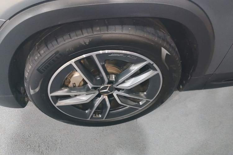 Used Mercedes-Benz GLB AMG 2022 AMG GLB 35 4MATIC Left Front Wheel Hub