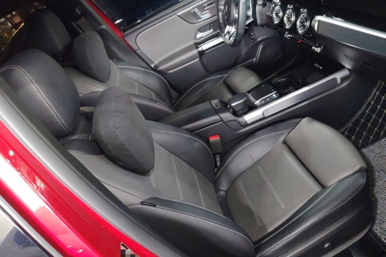 Used Mercedes-Benz GLB AMG 2022 AMG GLB 35 4MATIC Right Front Seat