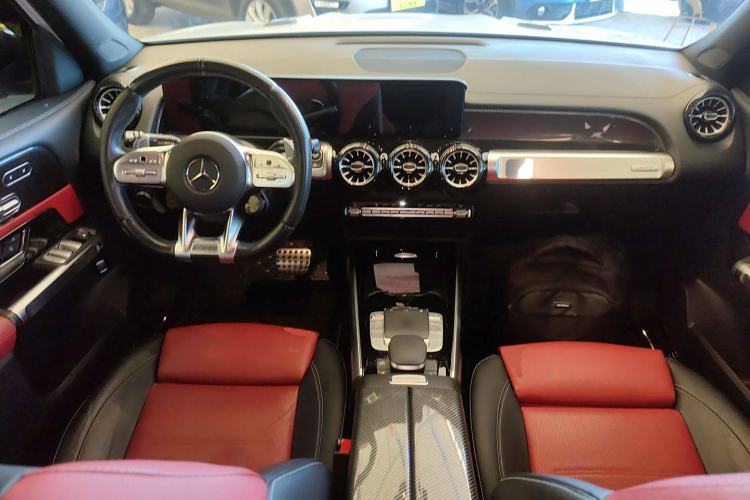 Used Mercedes-Benz GLB AMG 2022 AMG GLB 35 4MATIC Center Console