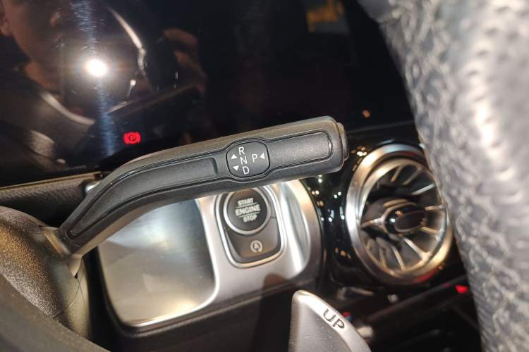 Used Mercedes-Benz GLB AMG 2022 AMG GLB 35 4MATIC Gear Lever
