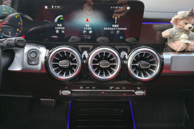 Used Mercedes-Benz GLB AMG 2022 AMG GLB 35 4MATIC Interior 11