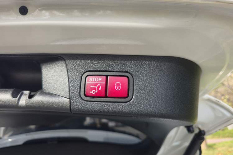 Used Mercedes-Benz GLB AMG 2022 AMG GLB 35 4MATIC Interior 5