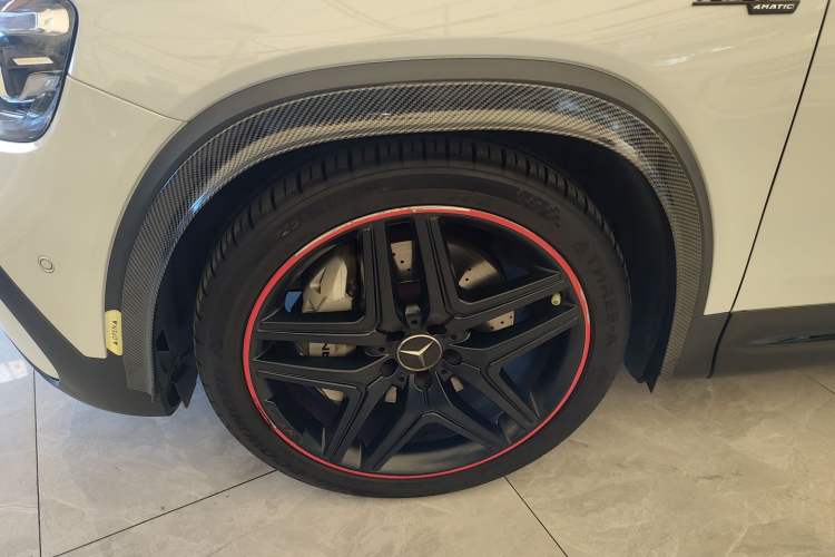 Used Mercedes-Benz GLB AMG 2022 AMG GLB 35 4MATIC Left Front Wheel Hub