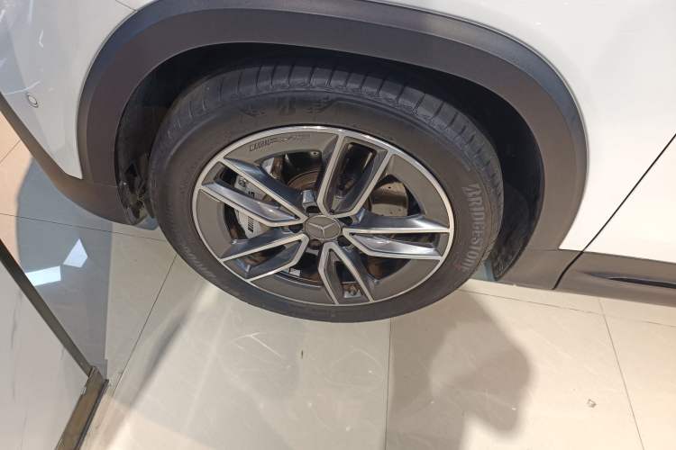 Used Mercedes-Benz GLB AMG 2022 AMG GLB 35 4MATIC Left Front Wheel Hub