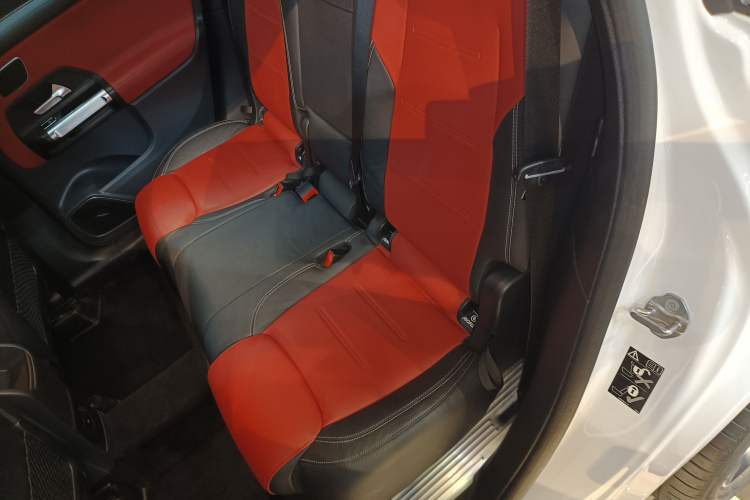 Used Mercedes-Benz GLB AMG 2022 AMG GLB 35 4MATIC Left Rear Seat