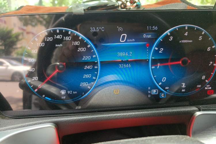 Used Mercedes-Benz GLB AMG 2022 AMG GLB 35 4MATIC Odometer Close Up